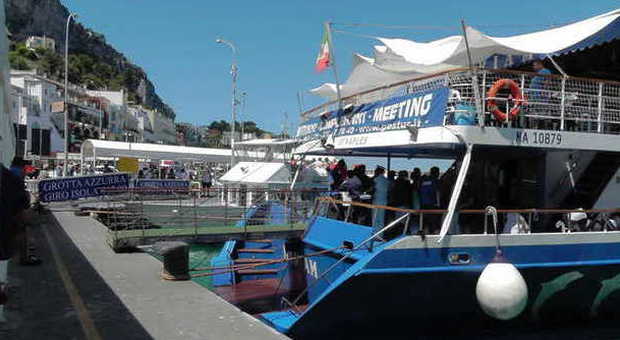 Incidente passerella del traghetto Myriam a Capri: gruppo di passeggeri annuncia class action