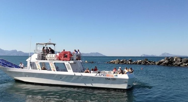 Traghetti Torre del Greco-Capri Sconti per i residenti: meno 10%