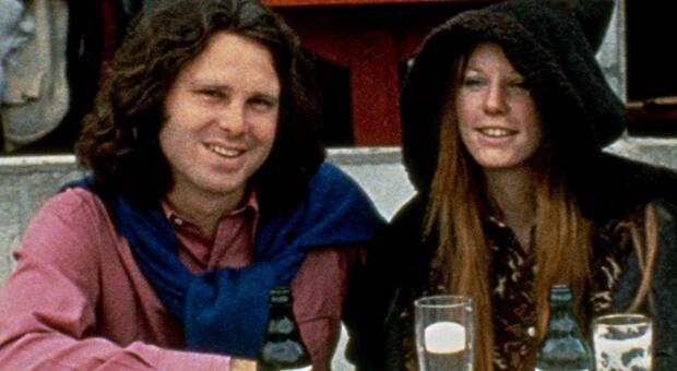 Jim Morrison, il ricordo di Patti Smith: «Mi mostrò la strada, rock e poesia»