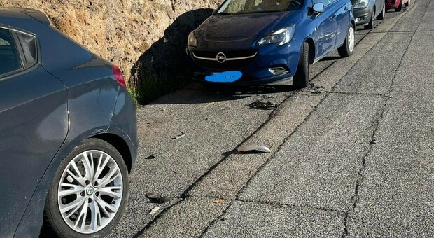 Civita Castellana, danneggia le auto in sosta e scappa. Indagano i carabinieri