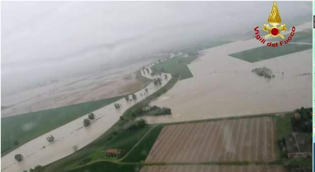 Alluvione Emilia Romagna, 2 morti e un disperso. A rischio evacuazione 5mila persone
