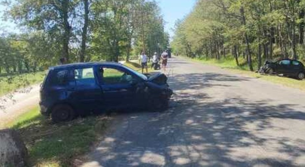 Incidente stradale sulla Litoranea: ferite madre e figlia 15enne e un'alra donna