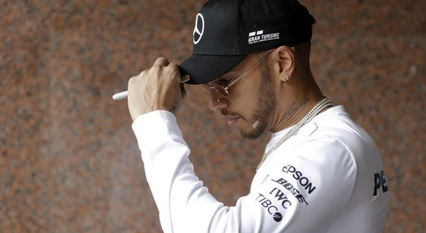 Baku, Hamilton: «Pole vicinissima, ma Vettel ha fatto un ottimo lavoro»