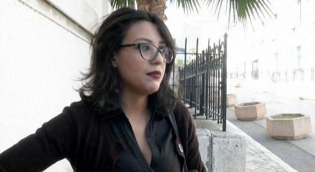 Ragazza tunisina finisce in tribunale per un post ironico sull'Islam: «attentato al sacro»