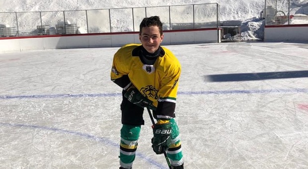 Rocco Meneghetti ha compiuto 14 anni in marzo ed è l'erede di una dinastia di giocatori di hockey