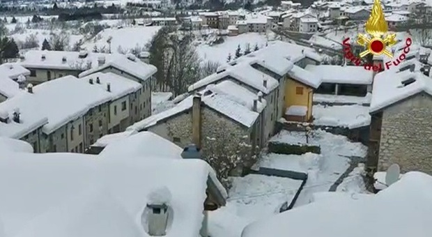 Claut sommersa dalla neve: interventi sugli edifici a rischio