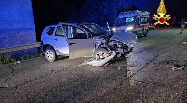 Perugia, perde il controllo dell'auto: due feriti.Gravissimo il passeggero