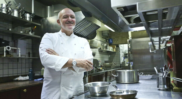 Alessandro Breda, lo chef stellato del ristorante Gellius di Oderzo, ha mantenuto la stella Michelin nel 2022
