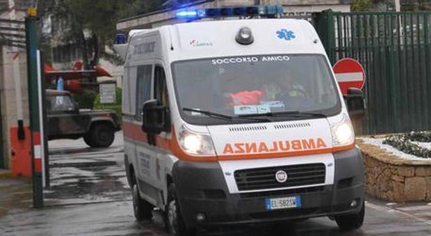 Un'immagine del tragico incidente di Catania in cui ha perso la vita un giovane scooterista