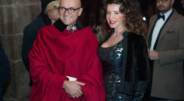 Signorini con il mantello rosso, Bolle in smoking nero: ecco tutti i look della 'prima' della Scala