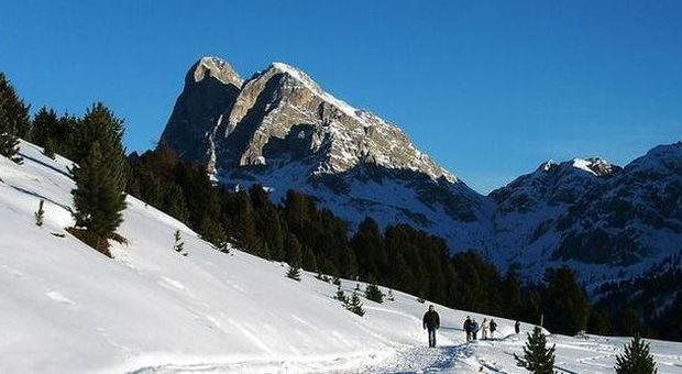 Slavina si stacca in Val Badia, travolto una sciatore di 53 anni: salvato da un amico