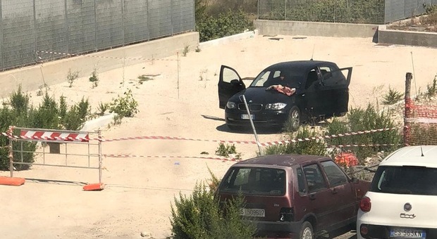 Fiumicino, 30enne tenta il suicidio sparandosi un colpo di pistola in aeroporto: è gravissimo