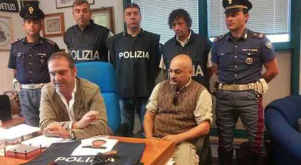 In treno da Napoli con un etto di eroina in corpo: arrestato ventenne perugino