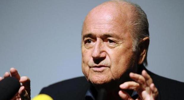 Tra gaffe e affari, la dittatura alla Fifa del colonnello Blatter
