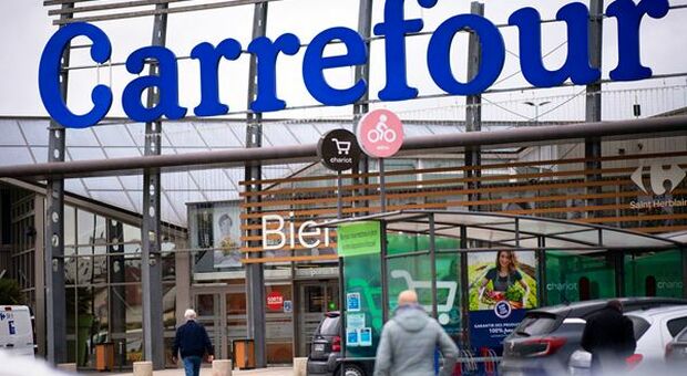Carrefour sprofonda in borsa dopo che Couche-Tard ha ritirato l'offerta per l'acquisizione