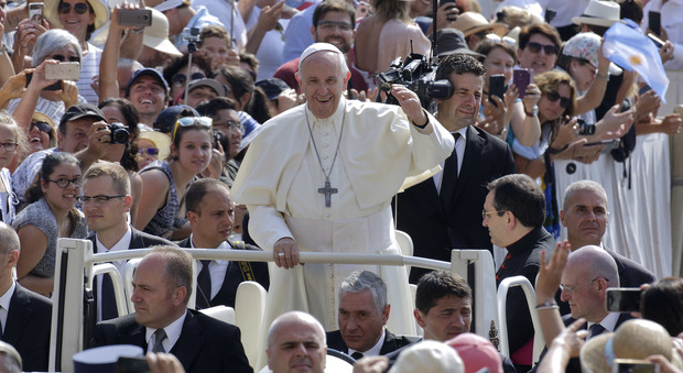 Papa Bergoglio scrive al G20: «Bene la stabilità economica ma ricordatevi dei poveri»