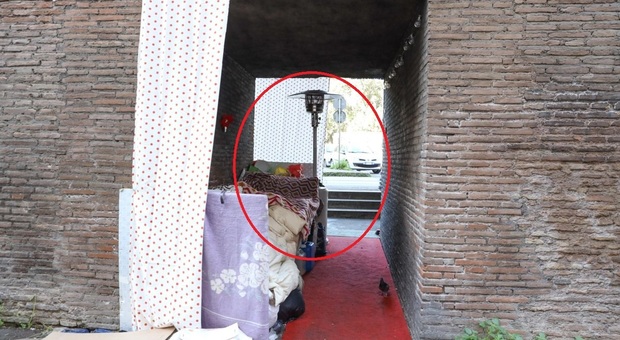 Un "monolocale" nelle Mura Aureliane, dietro via Veneto: e c'è pure il "fungo"