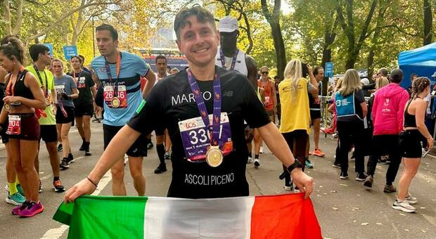 Il sindaco di Ascoli Fioravanti completa la maratona di New York: «Che orgoglio, saluti dalla grande mela»