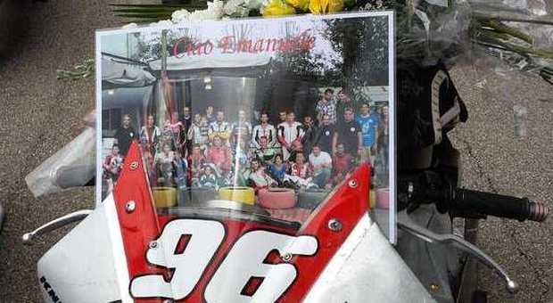 Imola, funerali in pista per Cassani Il motociclista di 25 anni morto a Misano