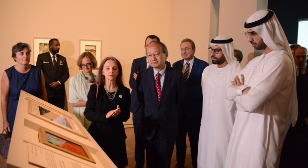Il Giappone e la Francia si incontrano sullo sfondo del Louvre Abu Dhabi