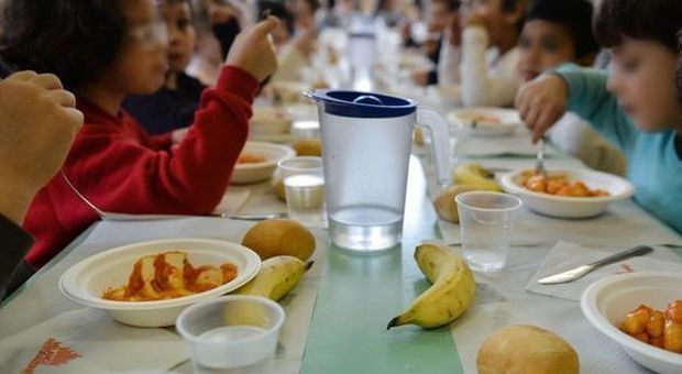 Bologna, 60 bimbi col mal di pancia in tre scuole dopo la mensa: alcuni portati in ospedale