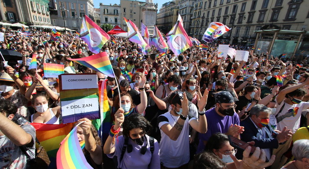 Corteo del Napoli Pride