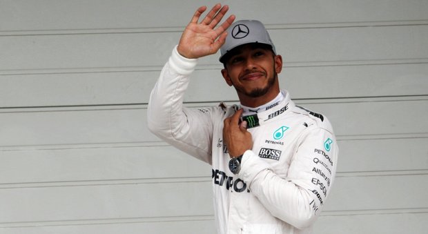 Formula 1, Hamilton domina anche le seconde libere. Vettel è secondo