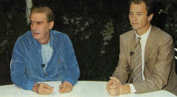 Carmelo Bene e il suo calciatore preferito, Falcao, in una foto dell'Archivio Nihil Nihills