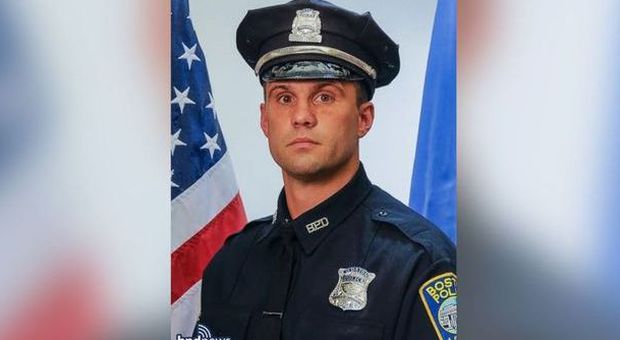 John, poliziotto eroe della Maratona di Boston, ora rischia la vita: "Gli hanno sparato"