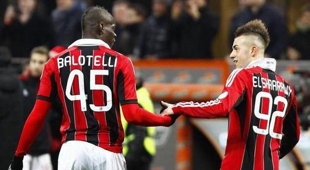 Milan, c'è da sacrificare un attaccante: Balotelli ​o El Shaarawy verso la Premier a giugno