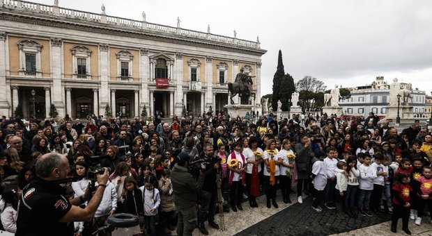 Roma, giornata vittime della strada, associazioni e famiglie in piazza del Campidoglio «per non dimenticare»