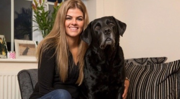 Joanna Mellor e il cane Leo (itv.com)