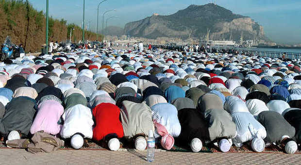 L'Islam sorpassa il Cristianesimo: entro 60 anni i musulmani saranno la maggioranza