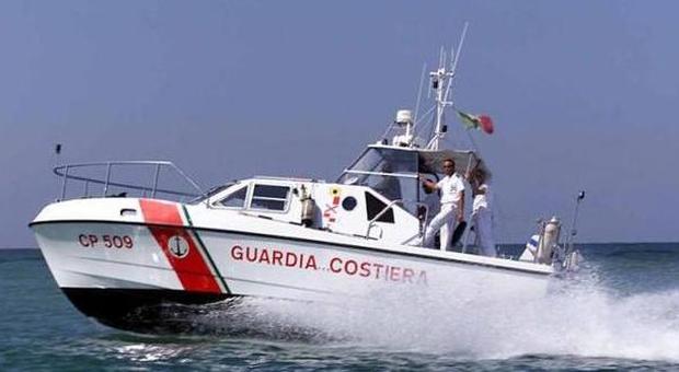 Pesaro, reti da pesca irregolari la Capitaneria ​sanziona e sequestra