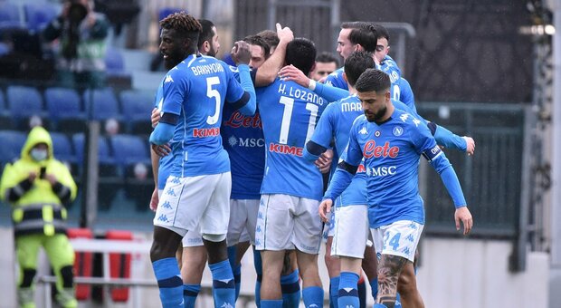 Il Napoli vince e convince: 4-1 a Cagliari con super Zielinski