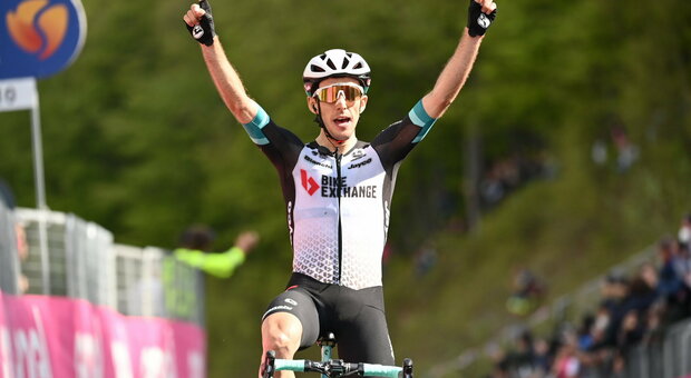 Yates vince ad Alpe di Mera, Bernal si difende: il Giro d'Italia è ancora aperto