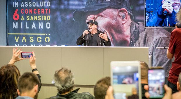 Vasco Rossi: «Vietare la cannabis light è una vergogna»