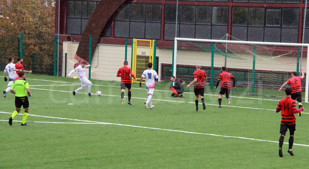 Il gol vittoria di Simone Colangeli (foto Cdm Servizi)