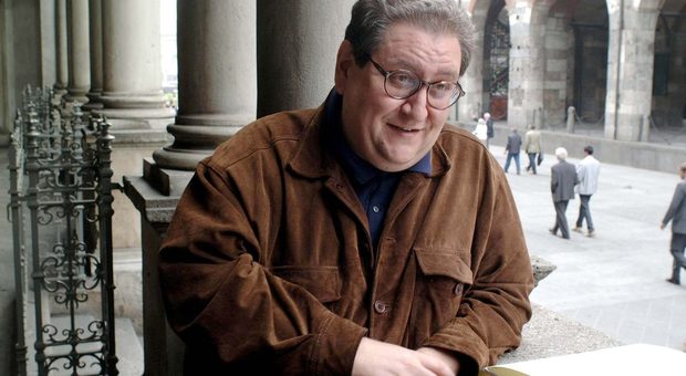Vincenzo Mollica, dai fumetti agli Oscar e al Festival di Sanremo: la lunghissima carriera dell'inviato del Tg1