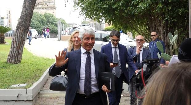 L'arrivo del ministro dello Sport ieri a Taranto
