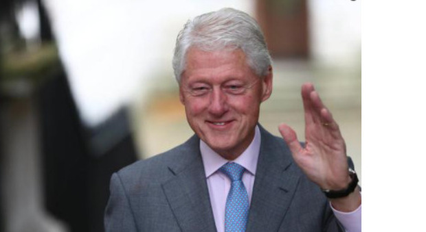 Bill Clinton ricoverato in terapia intensiva: «Sospetta infezione del sangue»