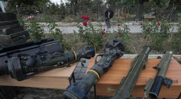 Allarme spie russe nell’Ue: «Infiltrati e 007 di Putin cercano le armi destinate a Kiev»
