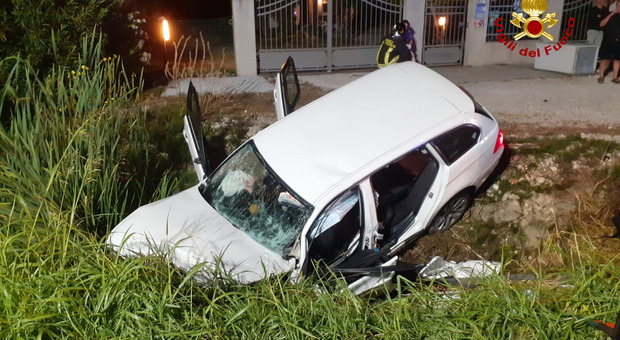 Incidente sulla Noalese: impatto frontale tra due auto, tre feriti gravissimi