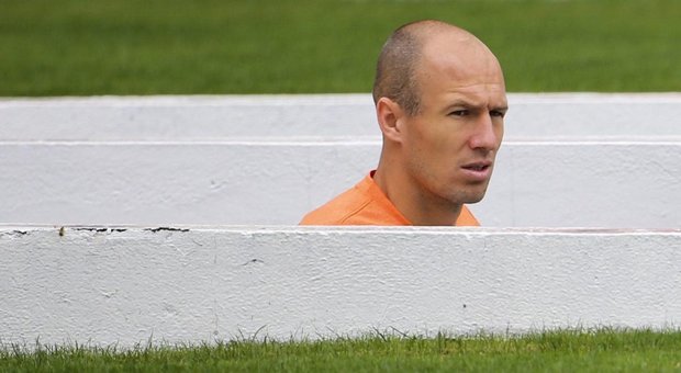 Robben dell'altro mondo: Lotito prova il colpo in stile Klose