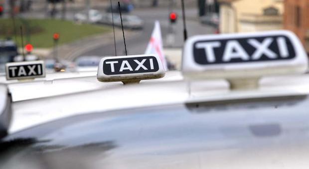 Taxi sharing, tariffe low cost primo viaggio a Napoli