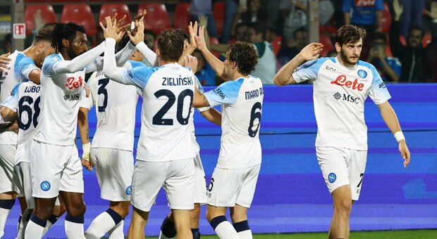 Napoli, 8 vittorie consecutive: è la prima volta nella storia