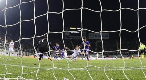 Fiorentina-Roma 0-1: Radja-gol e la Champions ora è matematica