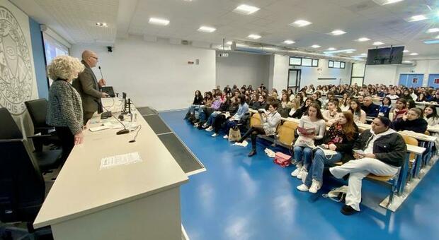 Salone di Orientamento all'Unimc, in 1.500 all’Università: al via la due giorni dedicata agli studenti delle scuole superiori