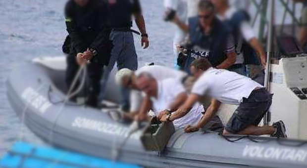 Tragedia a Bardolino: soffoca la moglie e si uccide gettandosi nel lago di Garda