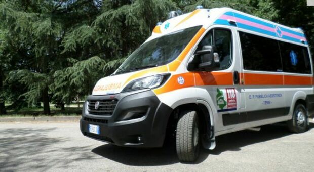 Incidente sull'A1 vicino a Perugia, morti 3 ragazzi: lo schianto all'alba dopo una serata